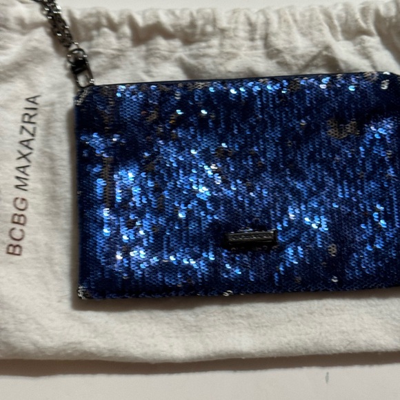 BCBGMaxAzria Blue sequin clutch wristlet, NYE purse, fits iPhone - Picture 9 of 9